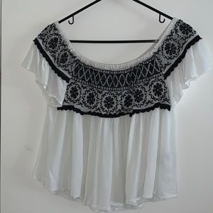 💫 5/$20 Forever 21 off the shoulder shirt